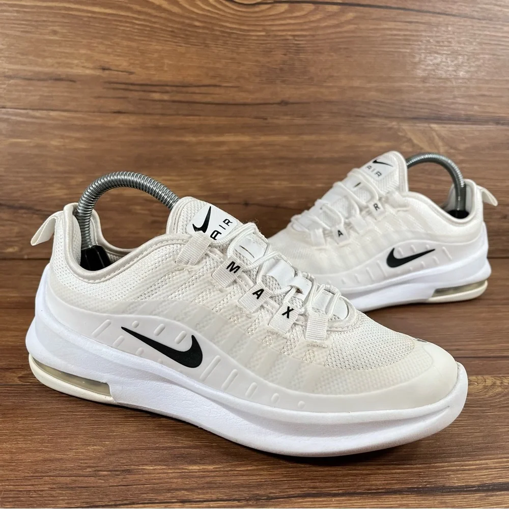 Nike Air Max Axis Triple White Athletic Sneakers Women’s Size 6 (4.5Y)